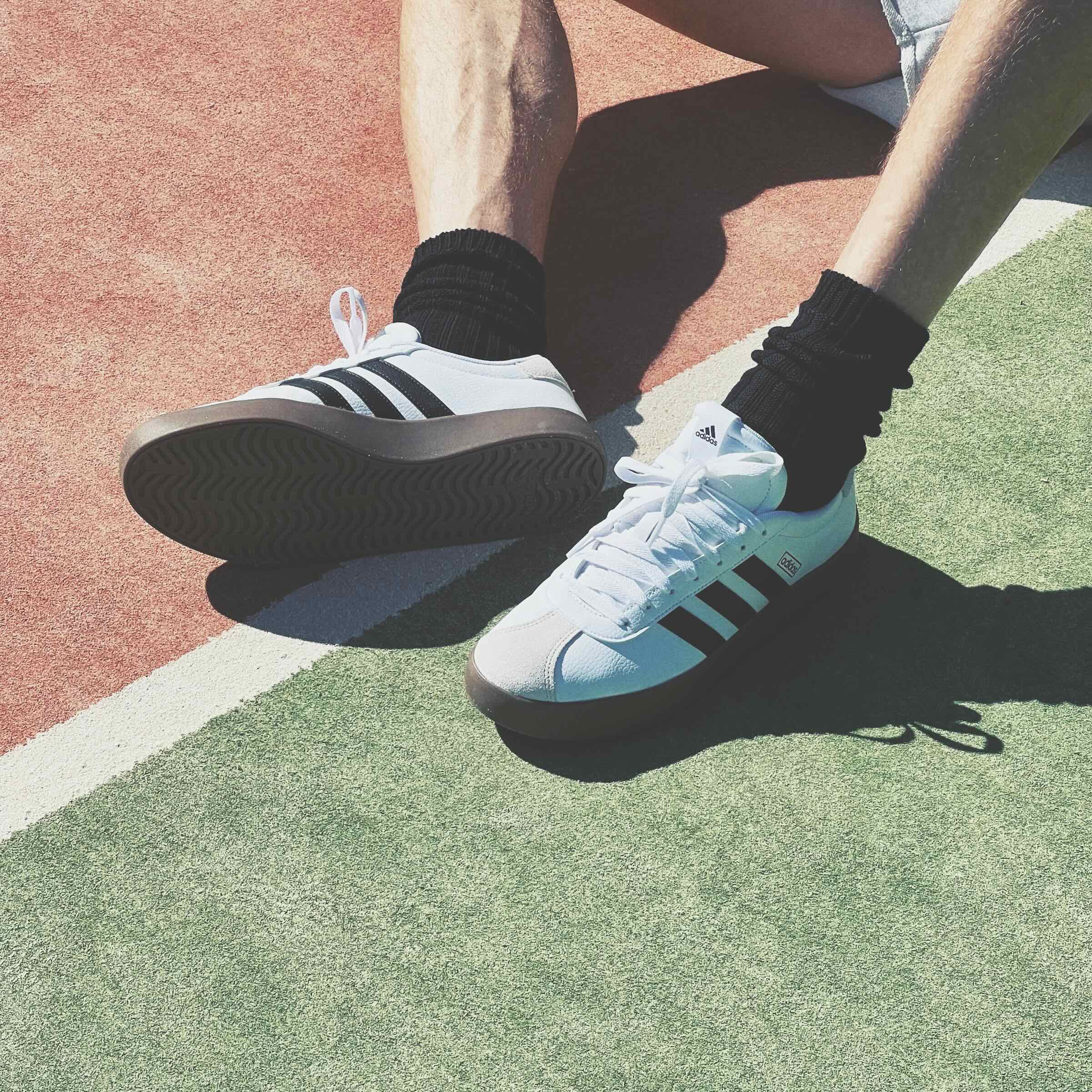 Black cotton crew socks