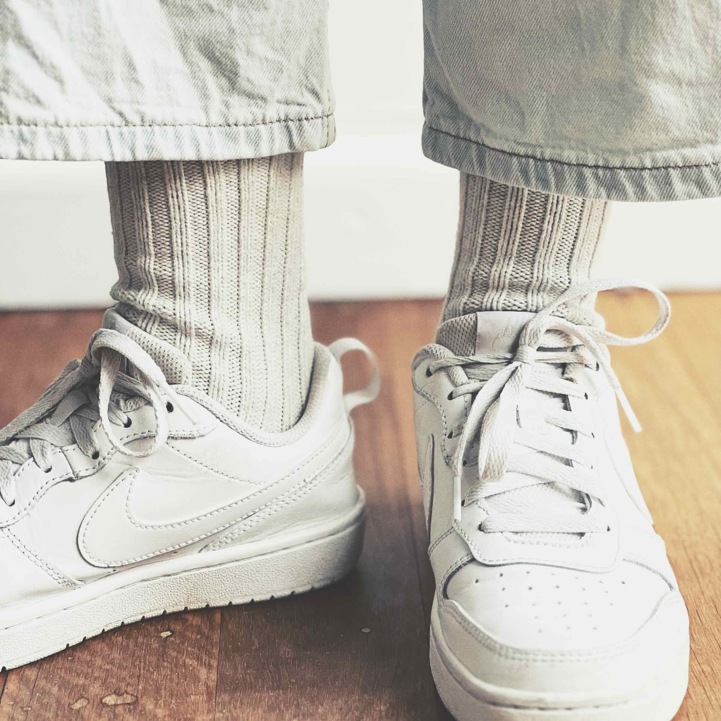 Off white cotton crew socks